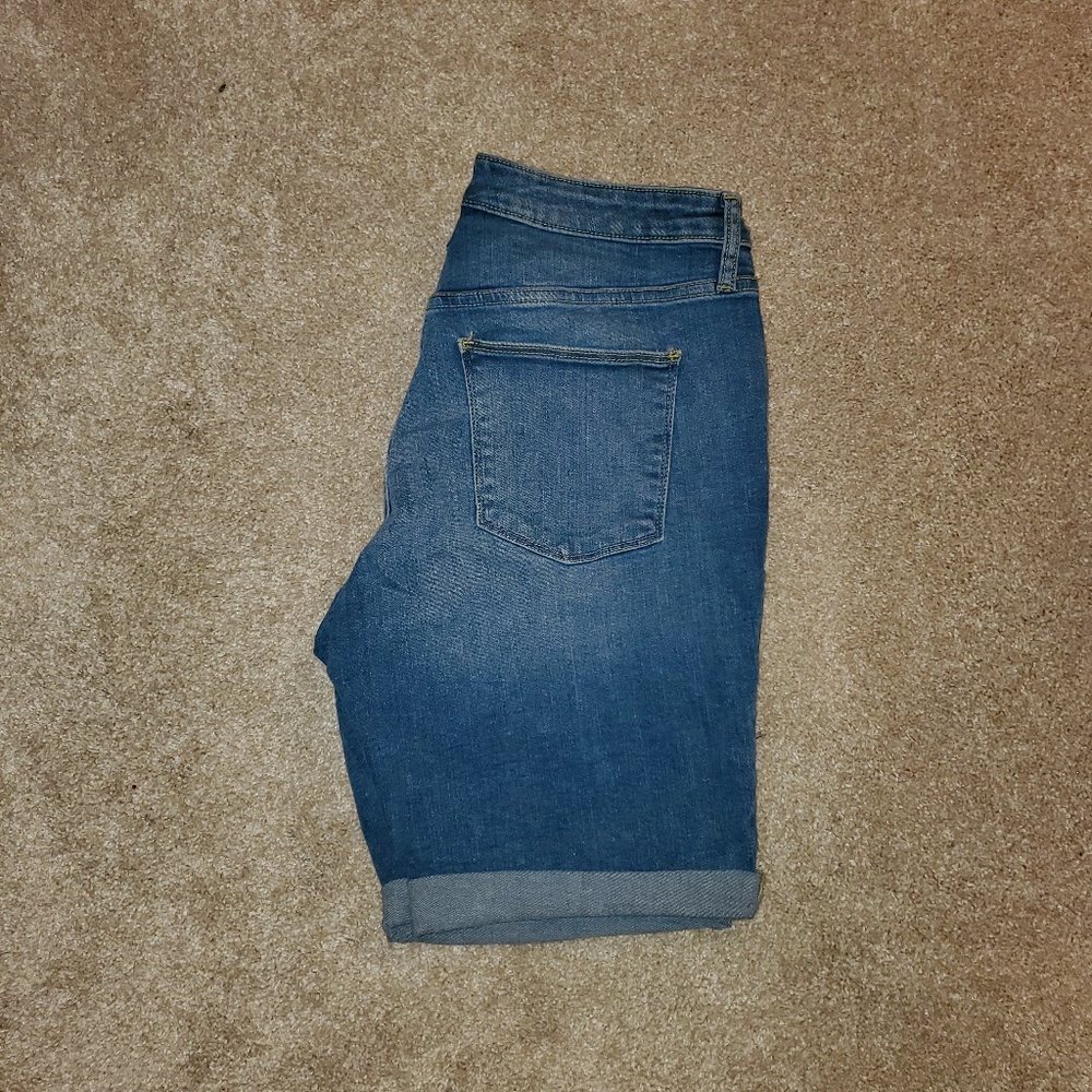 Jean shorts sz 14